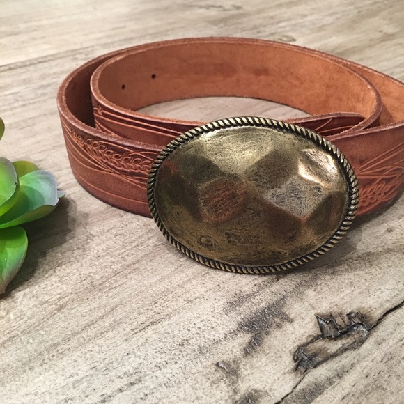 Eddie Bauer Accessories - {Eddie Bauer} tooled leather belt